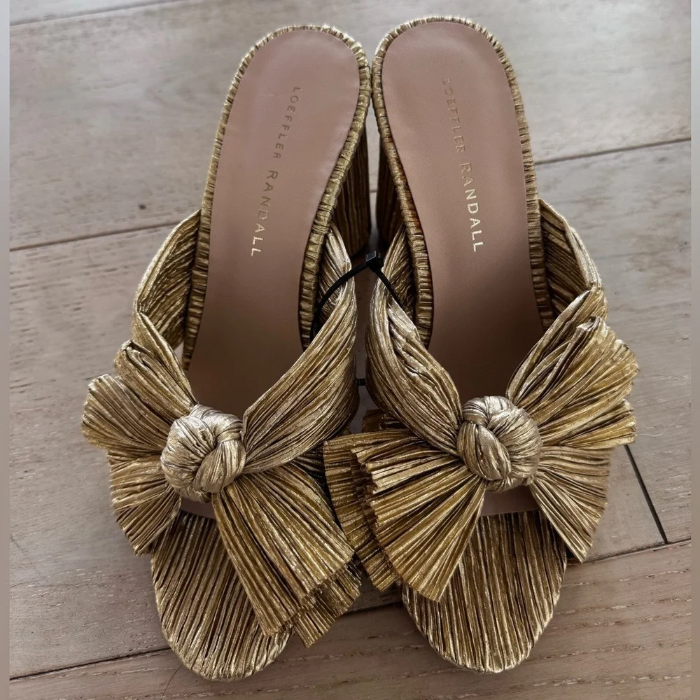 NWOB Loeffler Randall Penny Pleated Heels slides 7.5